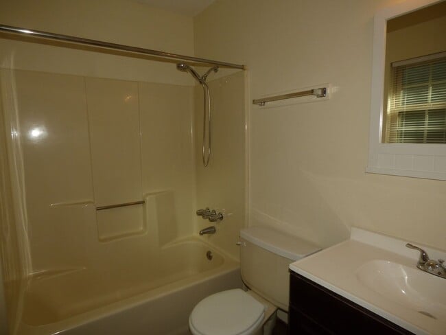 Building Photo - Quaint Home - Heart of Milton
