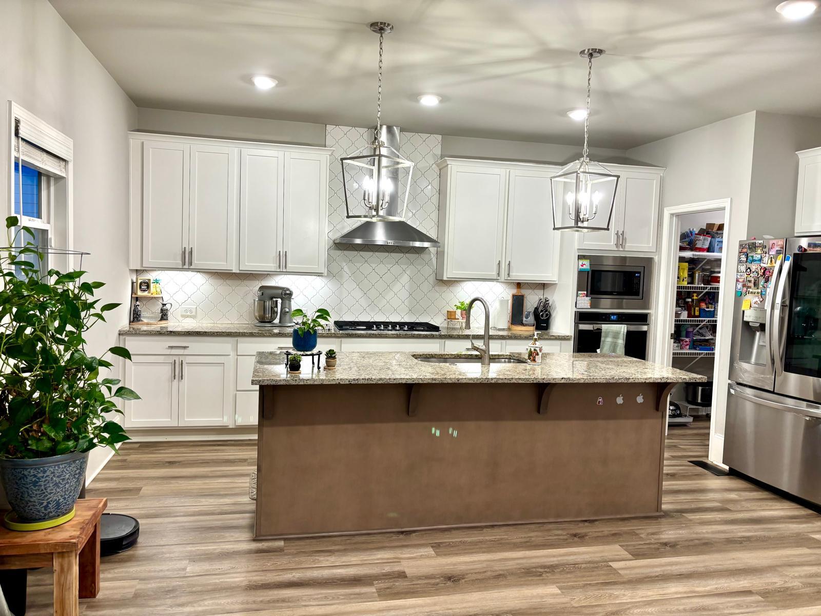 Kitchen - 1920 Grand Lanier Dr