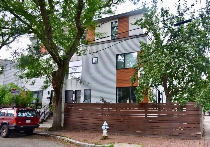 Exterior - 58 Lincoln St