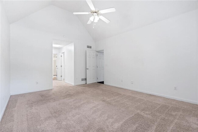 Building Photo - 204 Red Fox Ct