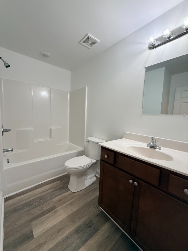 Building Photo - 1200 Hemingway Chapel Rd