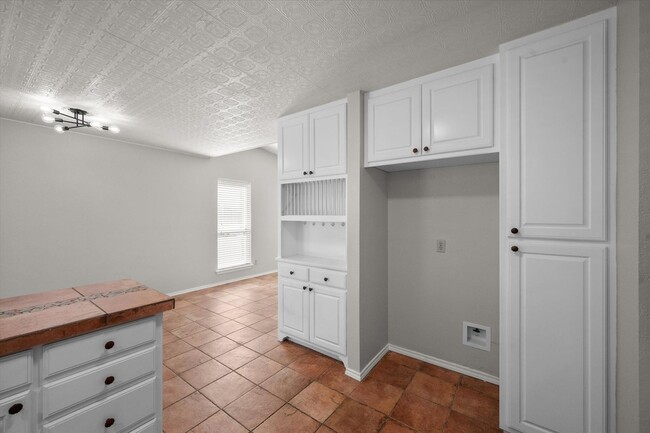 Building Photo - Precious Mansfield 2 Bed 2 Bath