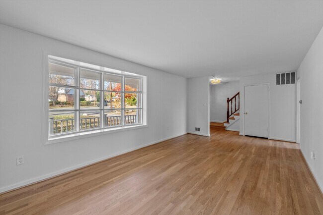 Building Photo - Welcome to this fantastic Colonial home, nestled in a quiet cul-de-sac and featuring an optional ...