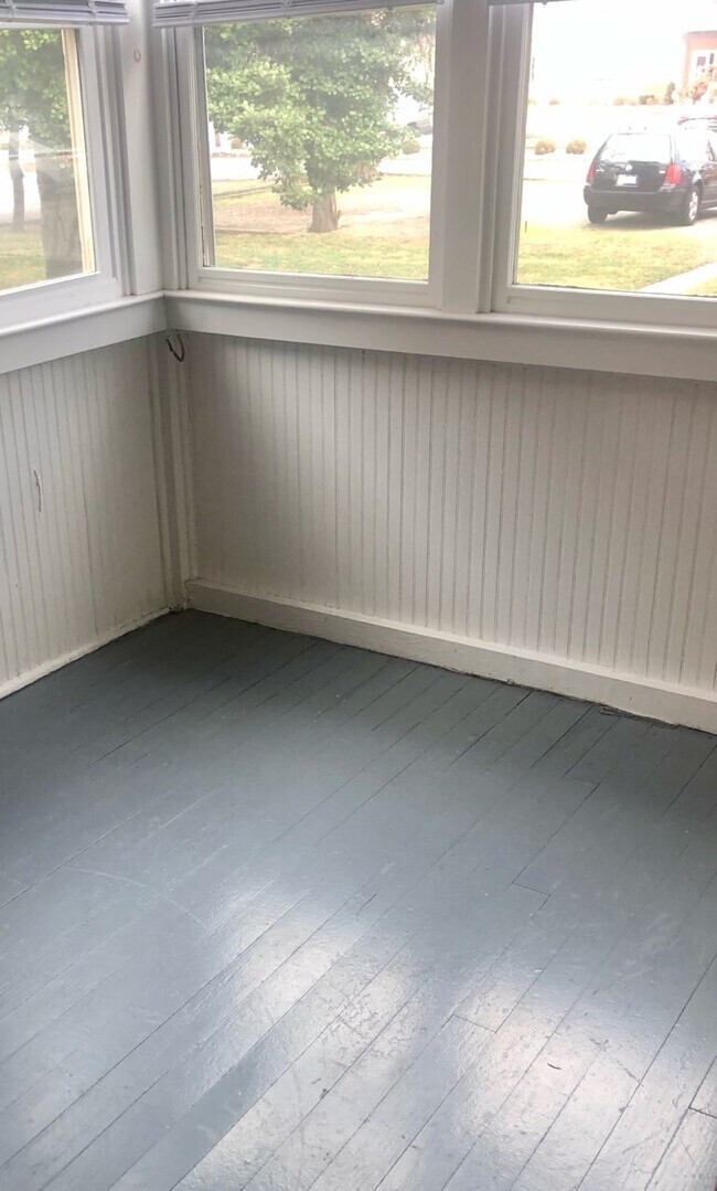 Building Photo - 117 Fairfax Ave