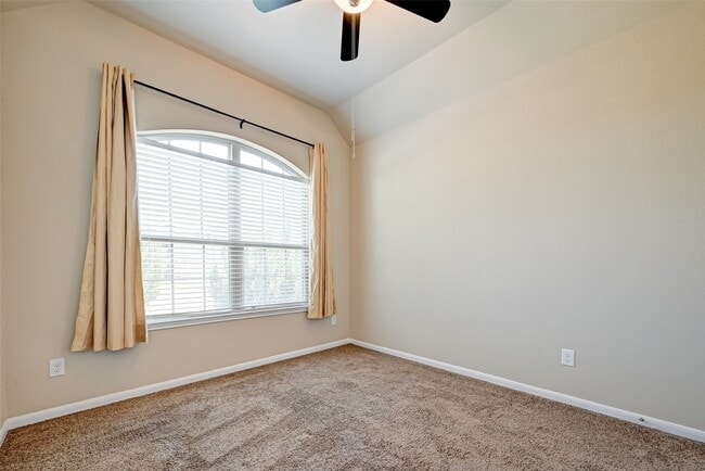 Building Photo - 402 Conchola Ln