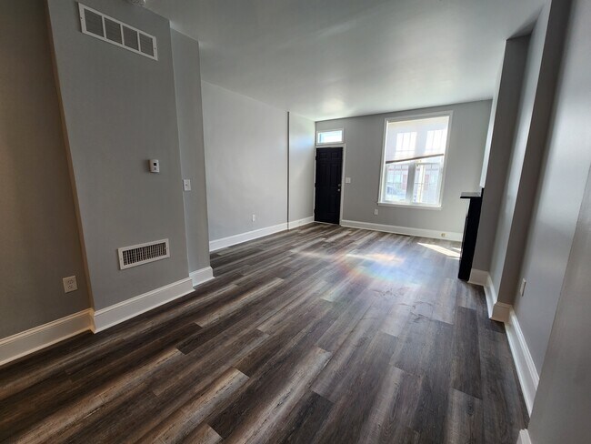 Building Photo - 19 S 45th St