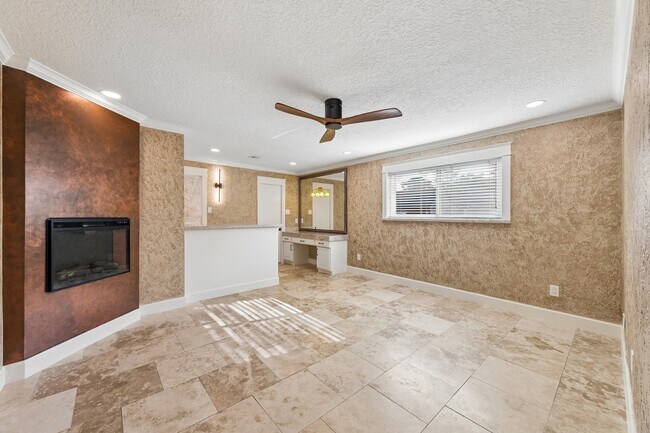 Building Photo - 37 Champions Colony E