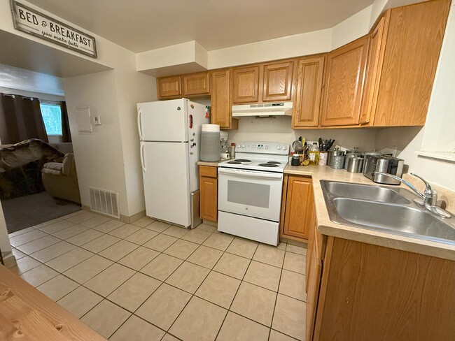 Building Photo - 2012 Nevada Cir