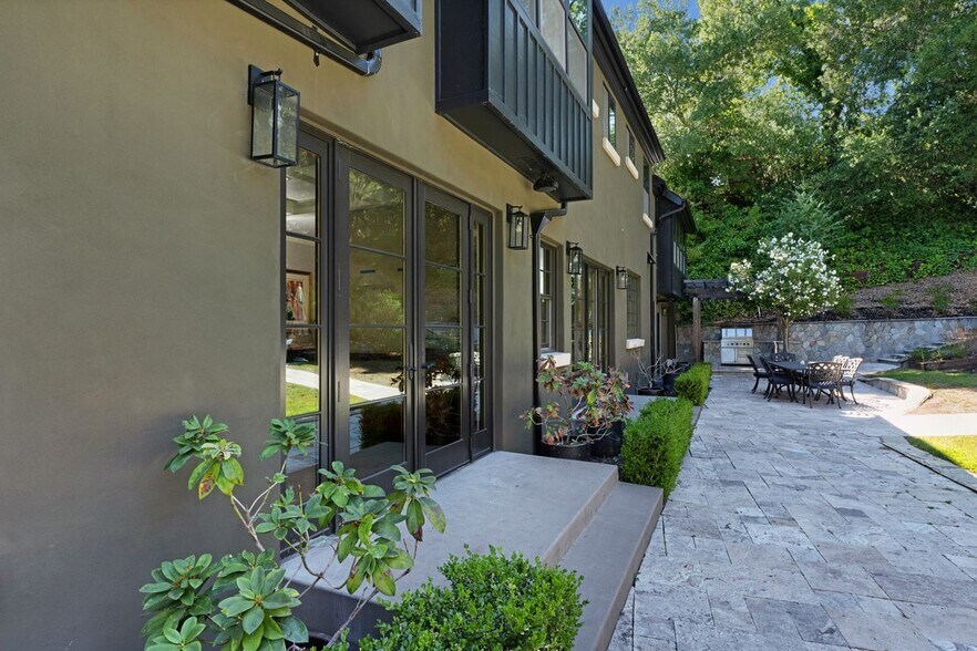 Building Photo - 3898 Happy Valley Rd