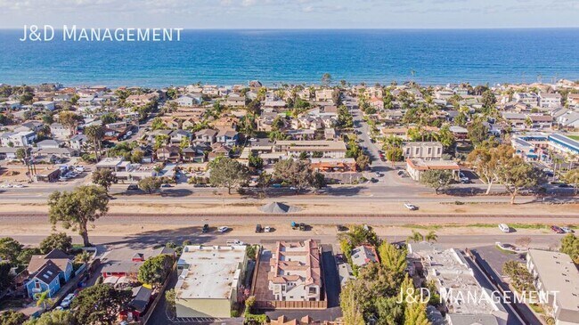 Building Photo - 1371 N Vulcan Ave