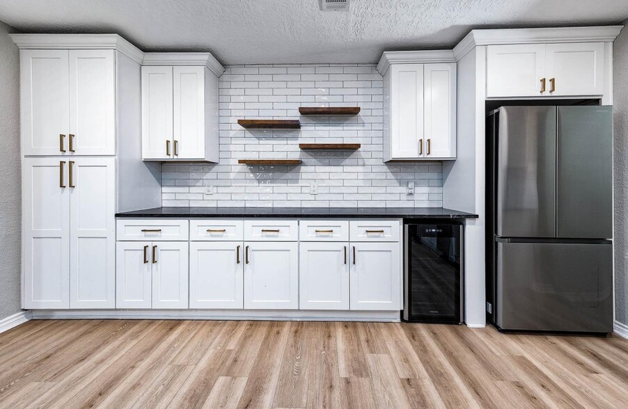 Building Photo - 2113 21st Ave N