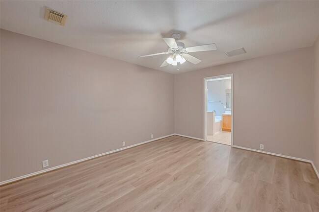 Building Photo - 4826 Cliffpoint Ct