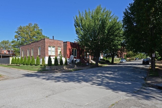 Building Photo - 2929 Missouri Ave