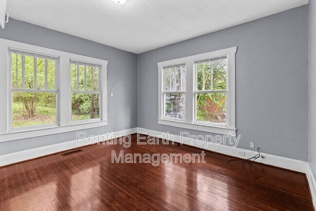 Building Photo - 2335 20th Place Ensley