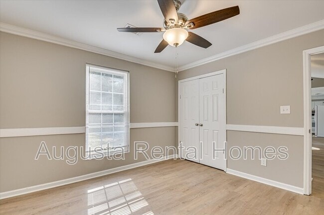 Building Photo - 238 Cavalier Dr