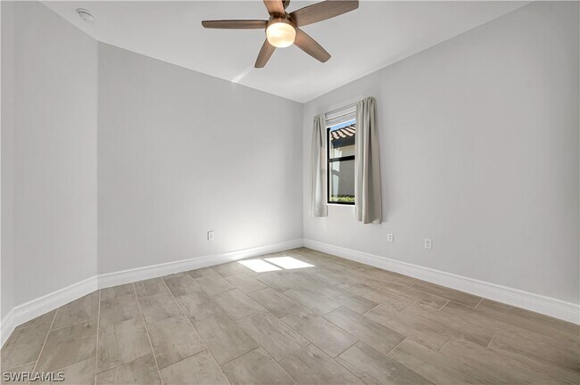 Building Photo - 17550 Elkgrove Ln