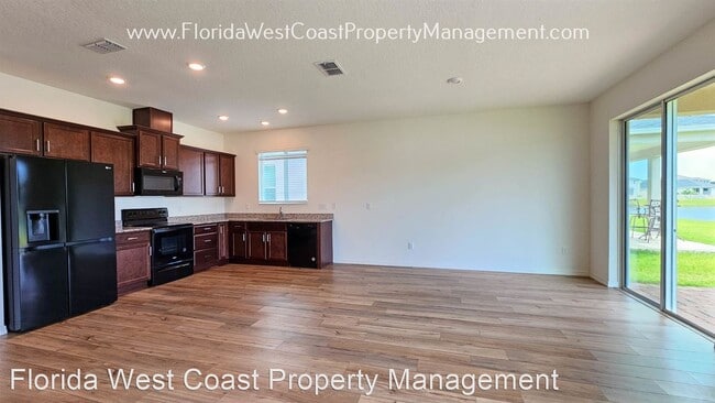 Building Photo - 4 br, 2 bath House - 5746 143rd Ct E