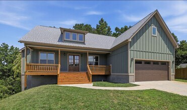 Building Photo - 3556 Cottonwood Ln
