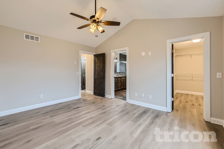 Building Photo - 17475 Glacier Wy