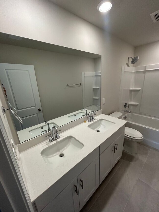 Building Photo - 6009 Port Royal St