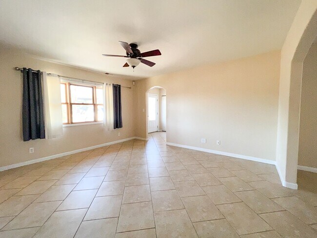 Building Photo - A Beautiful 2 Bedroom Home with Office and 2 Bonus Room