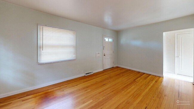 Building Photo - 2525 S Clayton St
