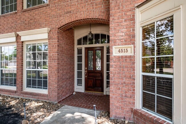 Building Photo - 4515 Tall Ridge Ct