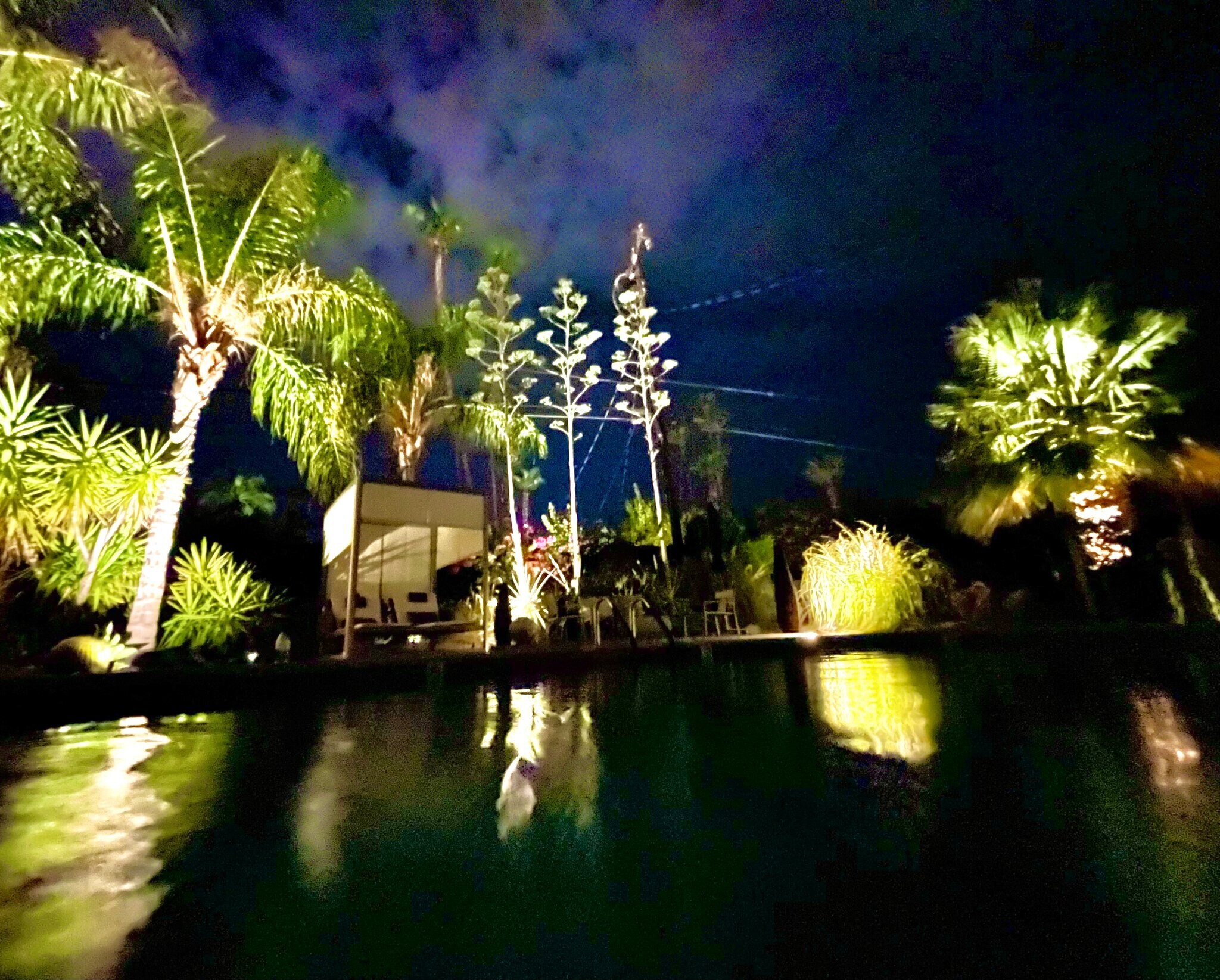 Building Photo - 777 E San Lorenzo Rd