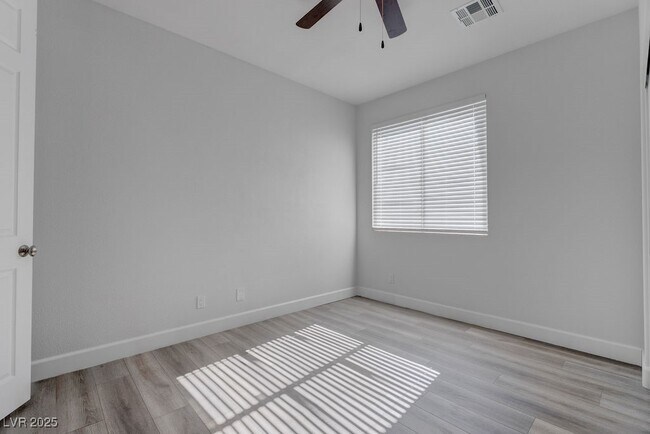 Building Photo - 72 Dollar Pointe Ave