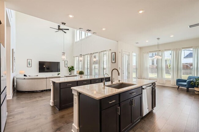 Building Photo - 4912 Risana Bend