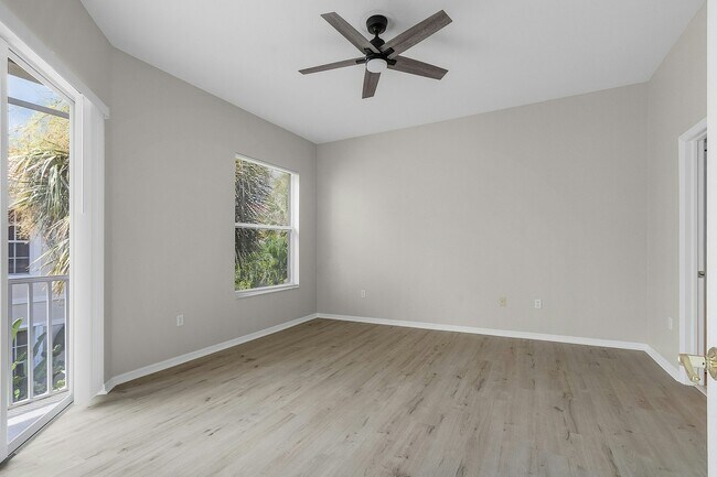 Building Photo - 9225 Belleza Way