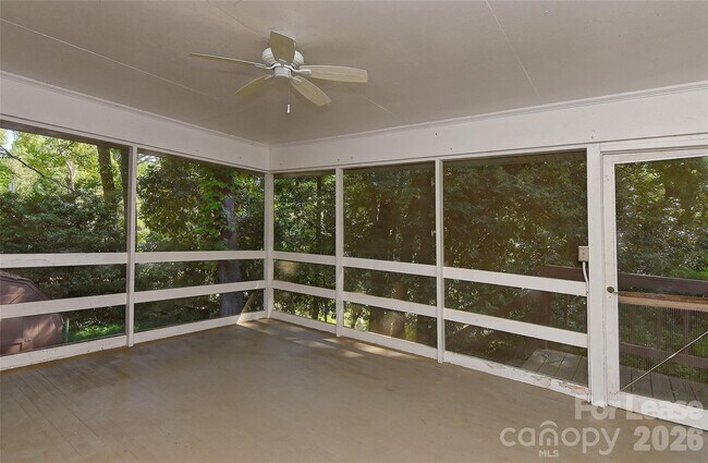 Building Photo - 1215 Sewickley Dr