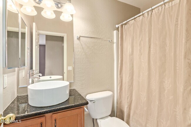 Building Photo - 30445 N Sunray Dr