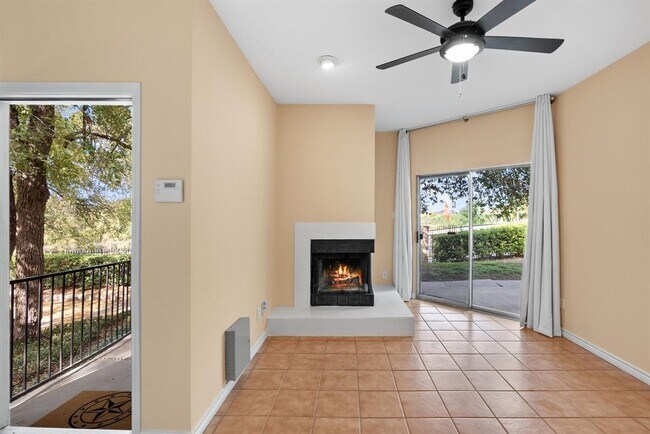 Building Photo - 2450 Wickersham Ln
