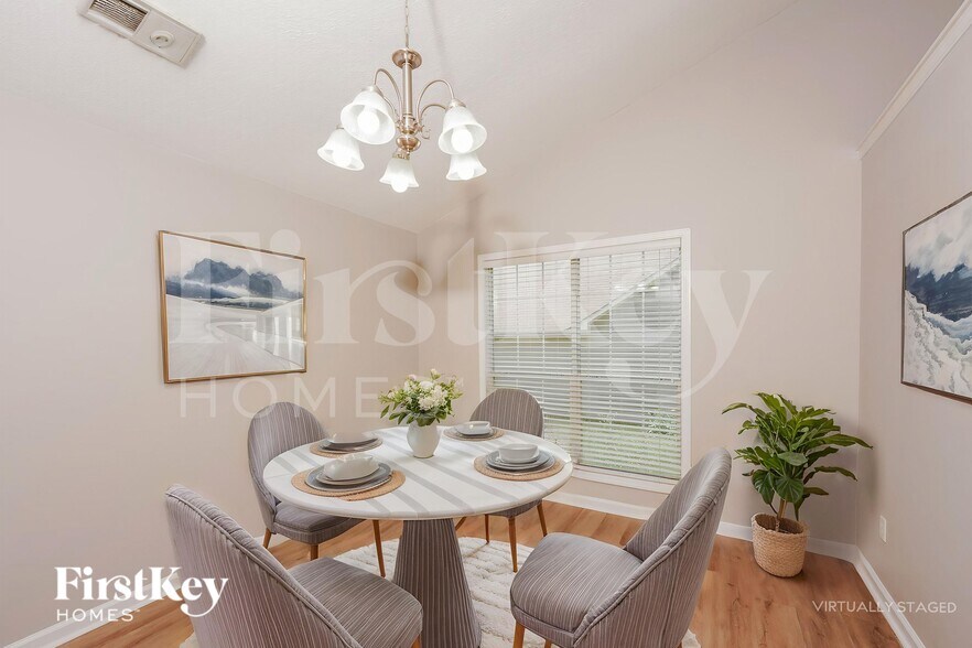 Building Photo - 200 Summer Hill Dr