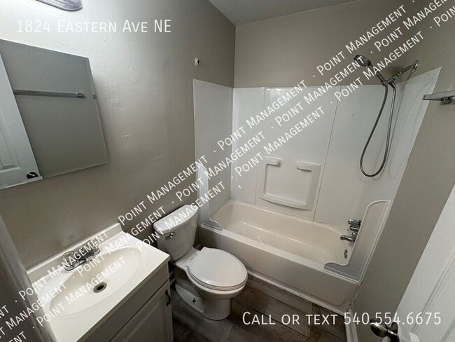 Building Photo - 1824 Eastern Ave NE