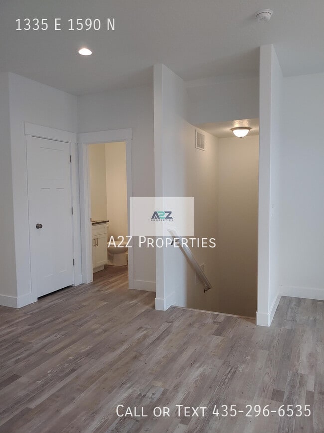 Building Photo - 1335 1590 N