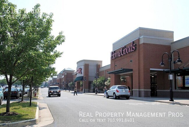 Building Photo - 6105 Wigmore Ln