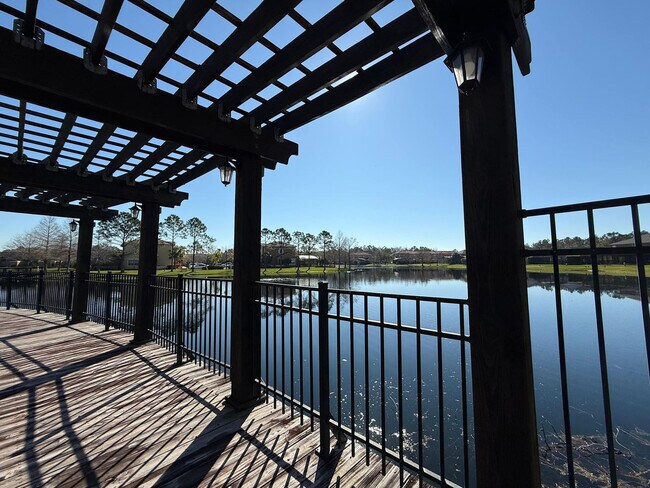 Building Photo - 4735 Vero Beach Pl