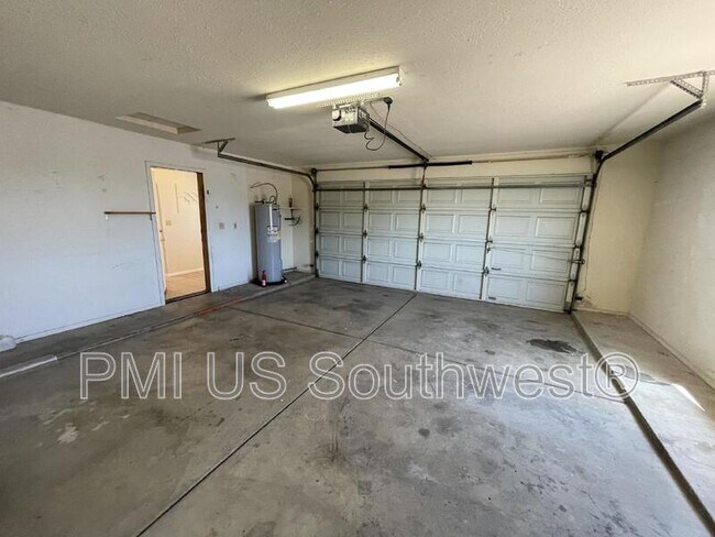 Building Photo - 3371 Sharon Ln