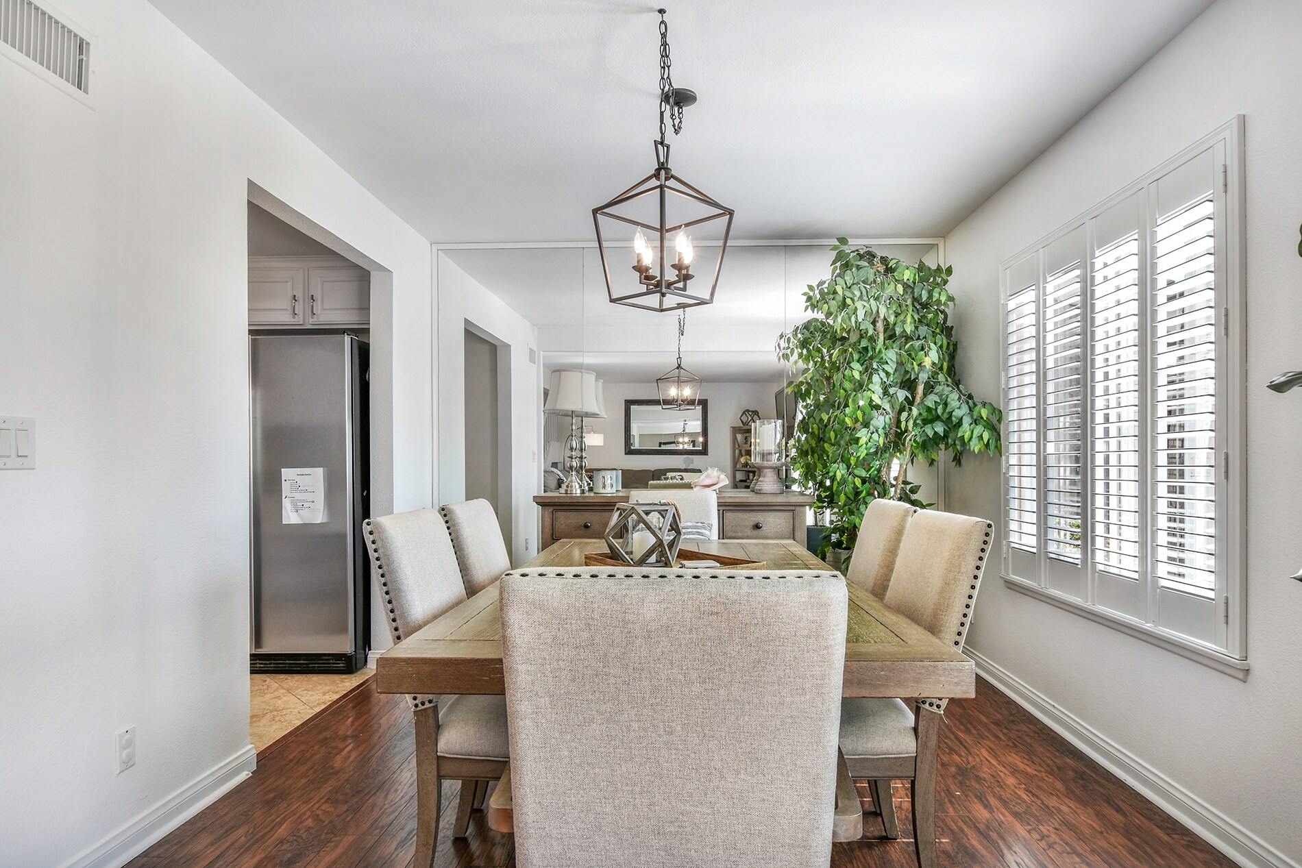 Building Photo - 385 Calle Borrego