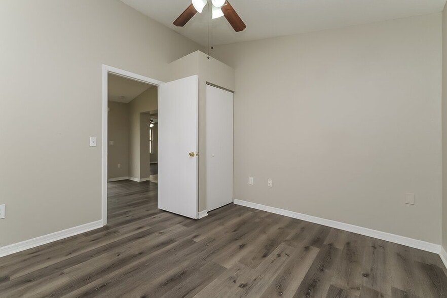 Building Photo - 11171 Heathwood Ave