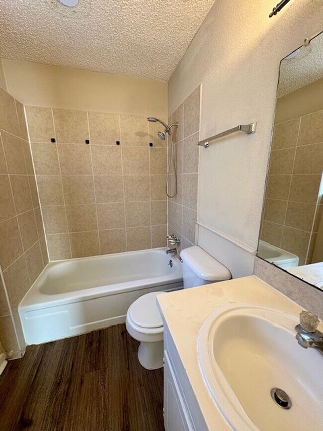 Building Photo - G 100-102 Gruver Circle