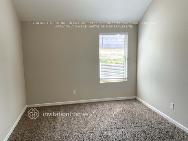 Building Photo - 729 Emporia Loop