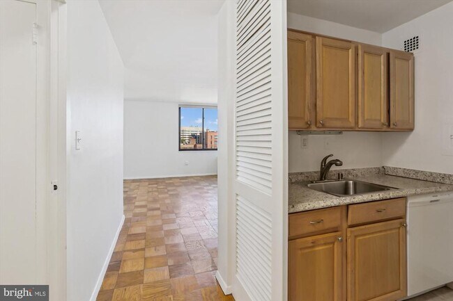 Building Photo - 2030 F St NW