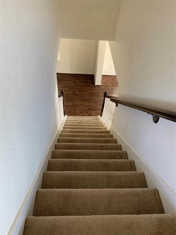 Building Photo - 15815 Copper Oak Ln