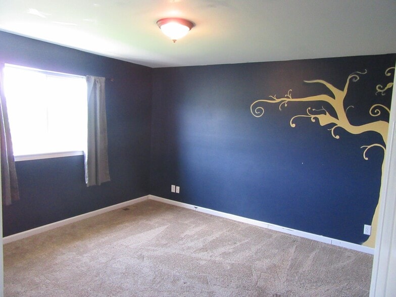 Building Photo - 1314 W Tualatin Dr