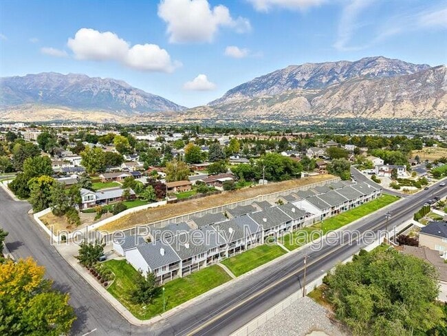 Building Photo - 439 E 2000 S St