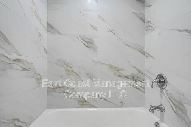 Building Photo - 515 Archer St