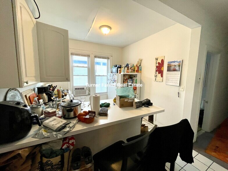 Building Photo - 530 Cambridge St